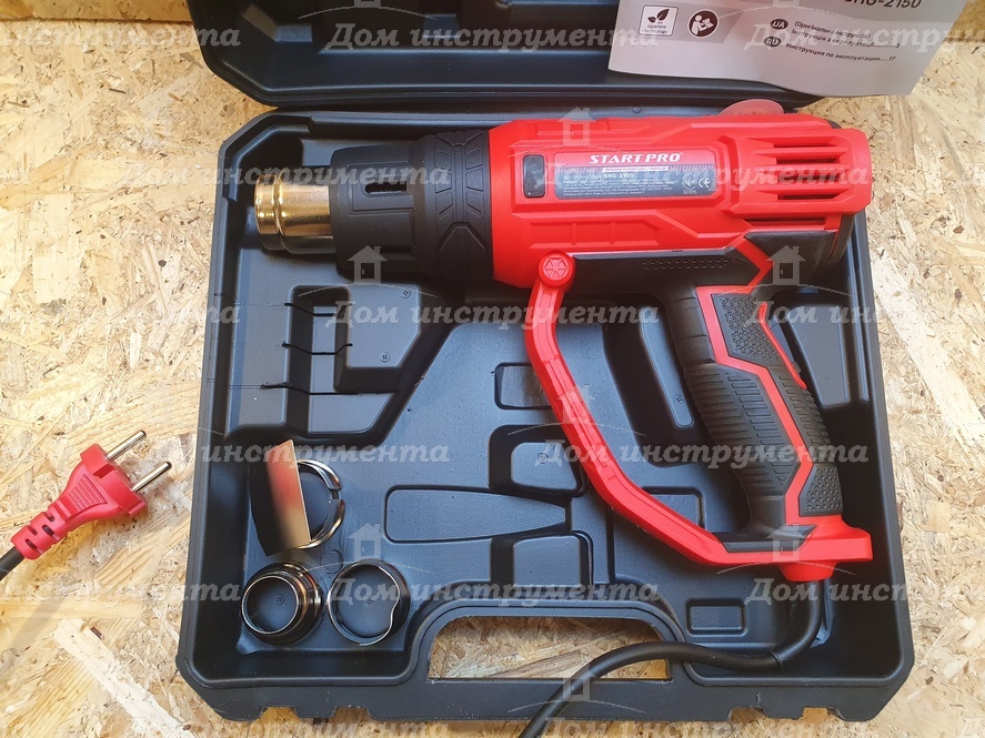 Промисловий фен Start Pro SHG-2150 в компактному кейсі з можливістю регулювання температури. Ідеальний інструмент для різноманітних робіт у будівництві та ремонті.