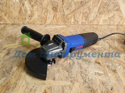 Кутова шліфувальна машина (болгарка) Витязь МШУ-125/1250Е